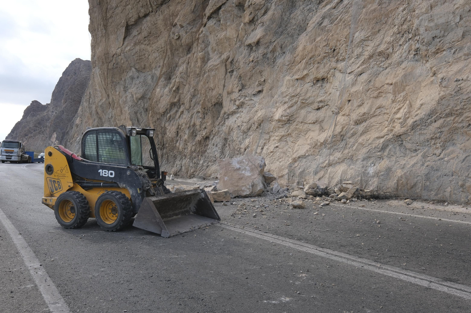 Desprendimiento en la Carretera de El Cañarete