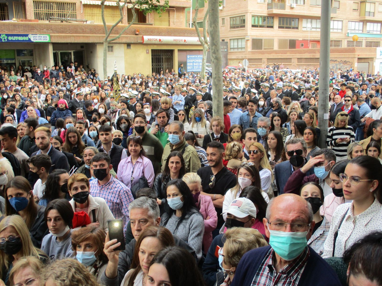 Imágenes de la estación de penitencia de la Hermandad de Pasión de Almería