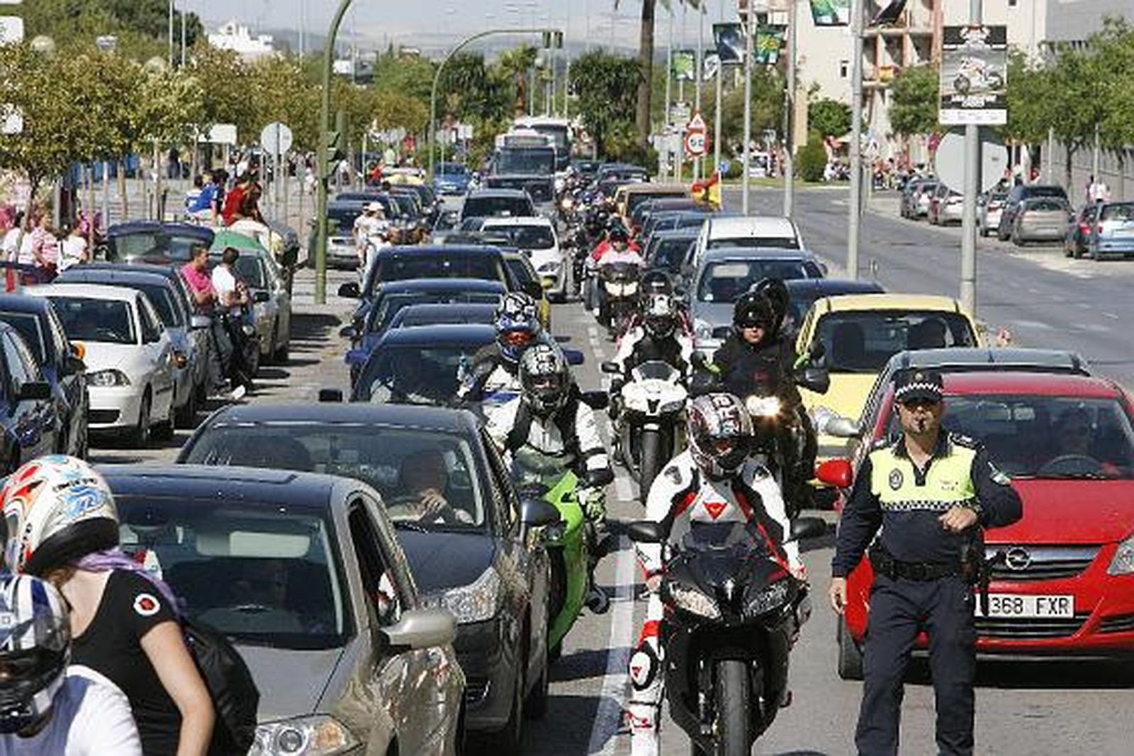 Miles de motos inundan las carreteras de la provincia. 

Foto: Pascual y Juan Carlos Toro