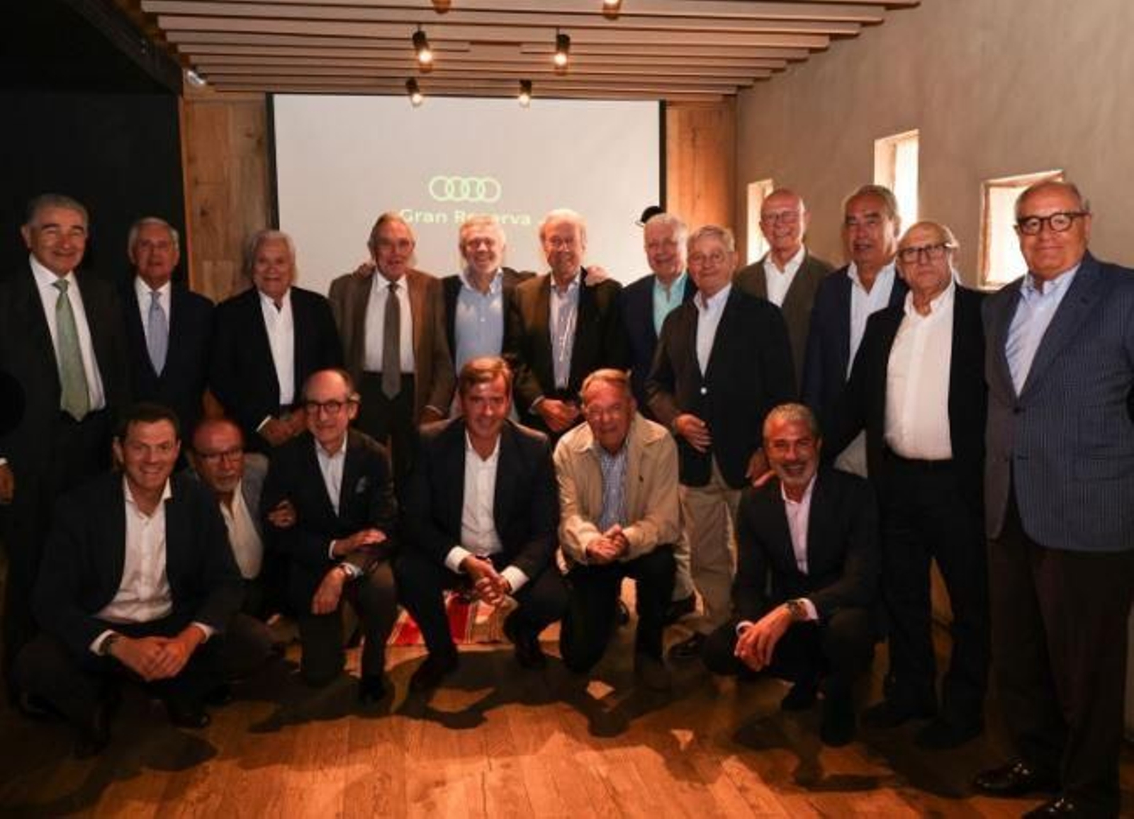 Empresarios reconocidos por Audi España, entre los que está José A. Flores.