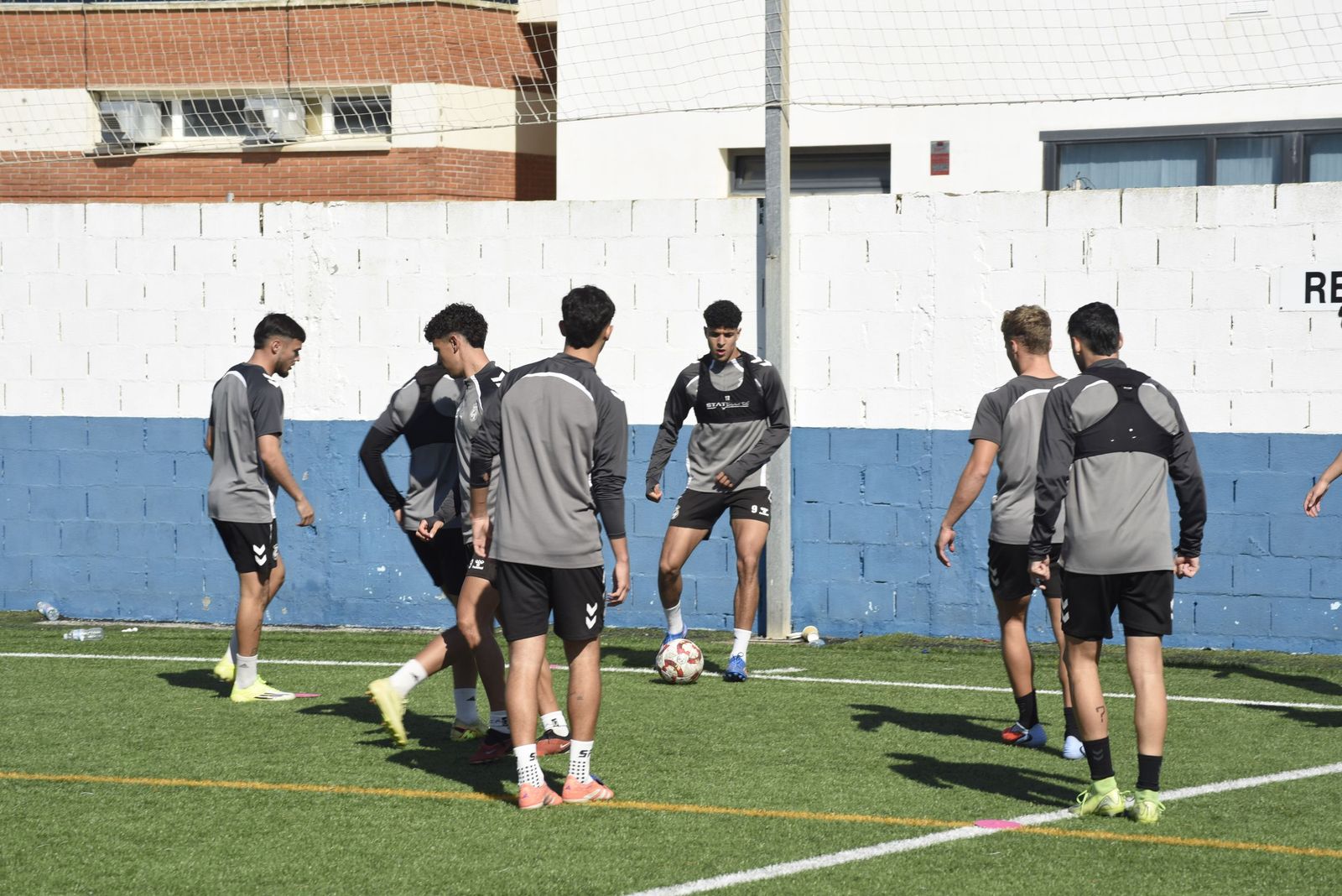 Las fotos del primer entrenamiento de Carlos Guerra y Miguel Angel Rondan al frente de la Balona