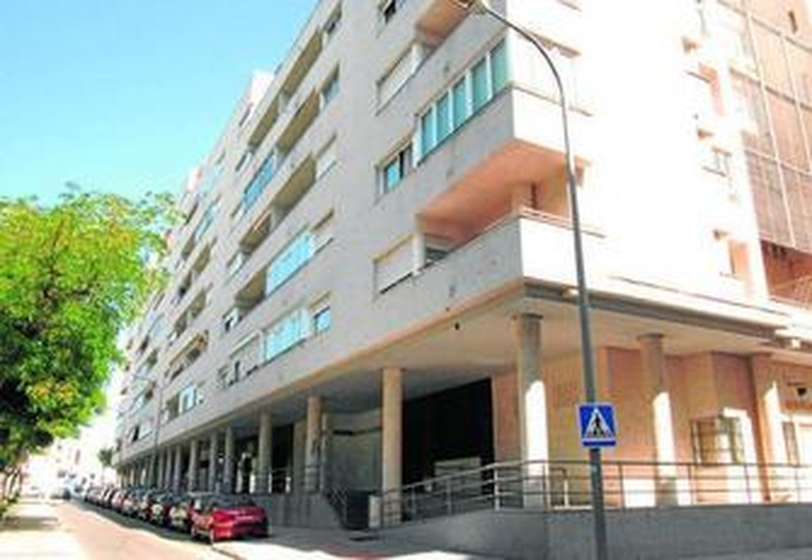 Edificio donde se ha producido uno de los robos de la zona de La Ladrillera.