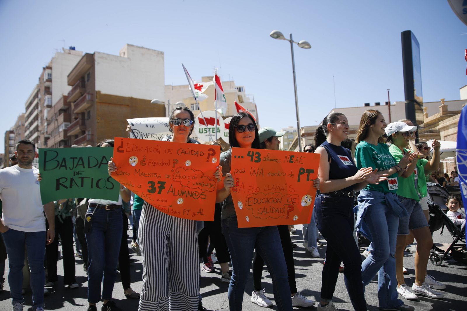 Las imágenes de la HUELGA DOCENTE de Almería
