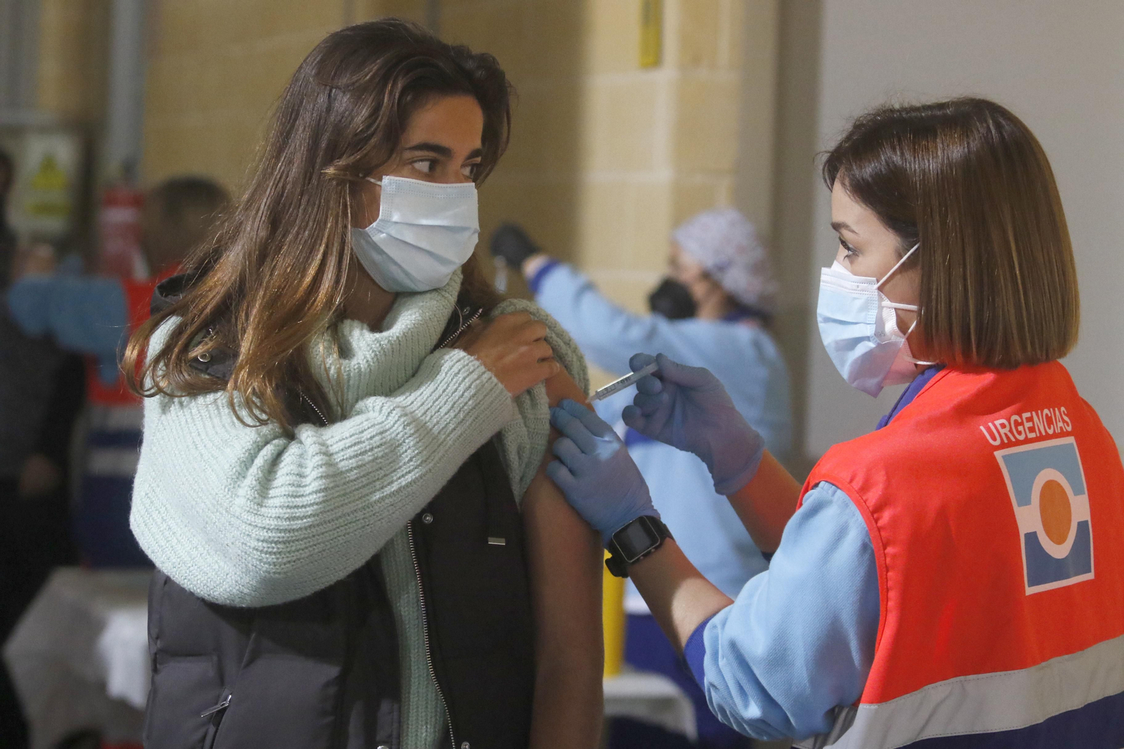 Las fotos de la vacunación contra el coronavirus en Vista Alegre a los profesores de Córdoba