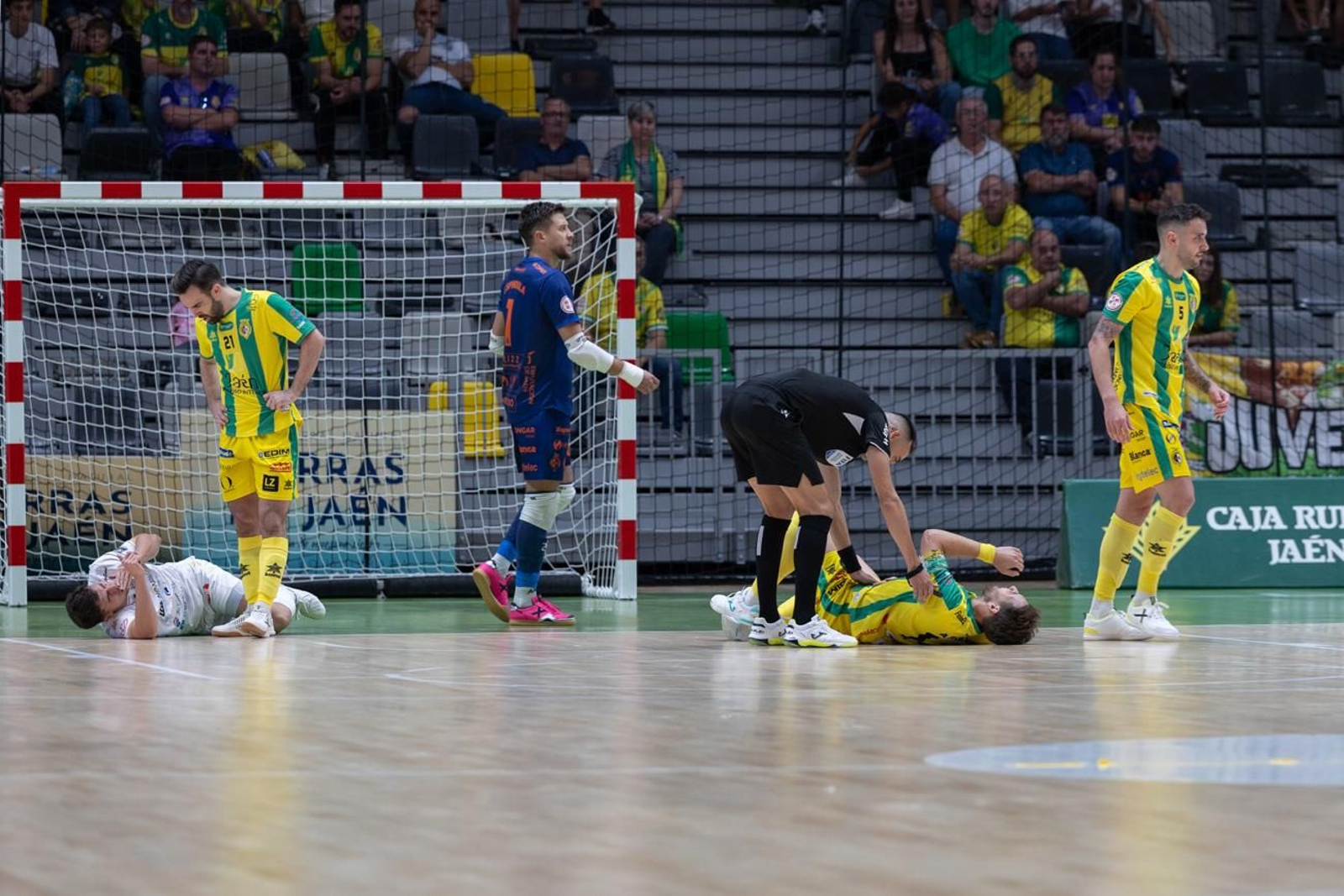 Las mejores imágenes de la amplia victoria del Jaén Paraíso Interior FS sobre O Parrulo Ferrol