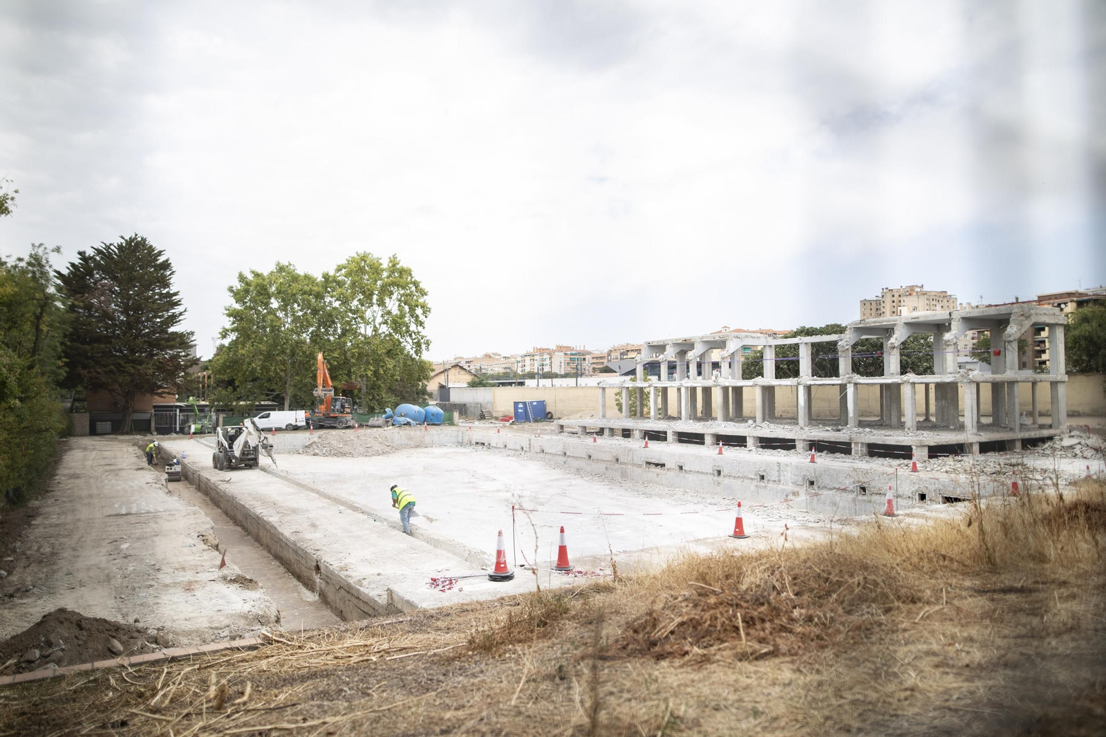 Estado de las obras de la piscina de Fuentenueva en Granada. Estado de las obras de la piscina de Fuentenueva en Granada.