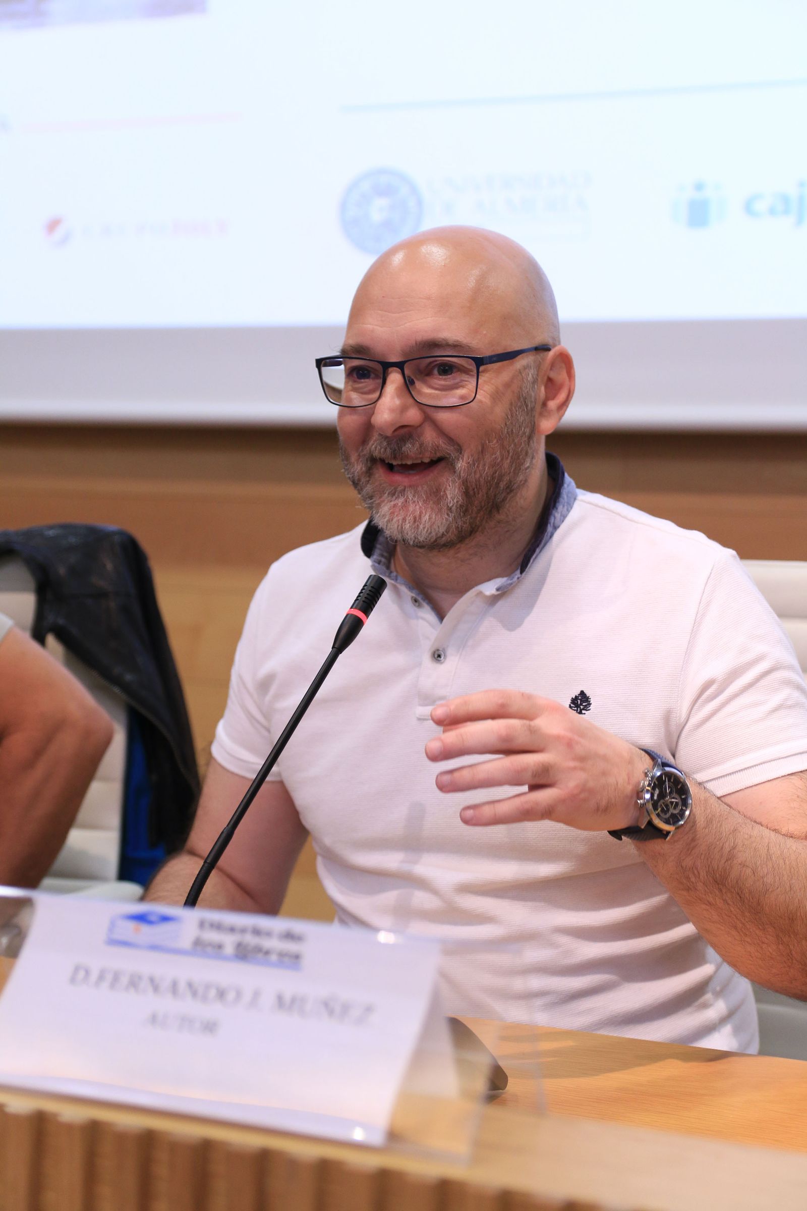 Diario de los Libros, con Fernando J. Múñez y su novela 'Antes se secará al tierra'