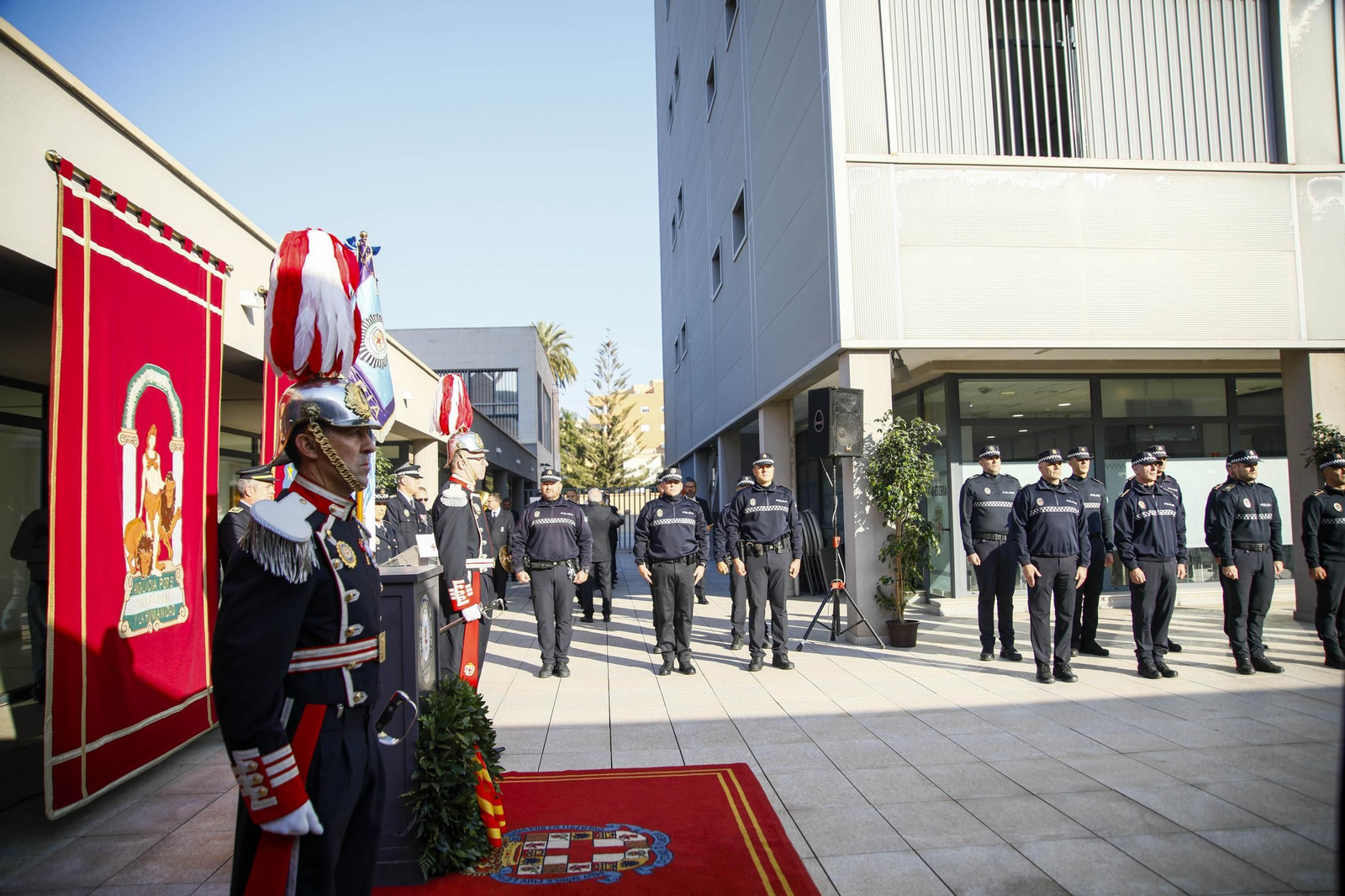 Las imágenes del acto institucional de la Policía Local de Almería con motivo de la festividad de su patrón, San Esteban