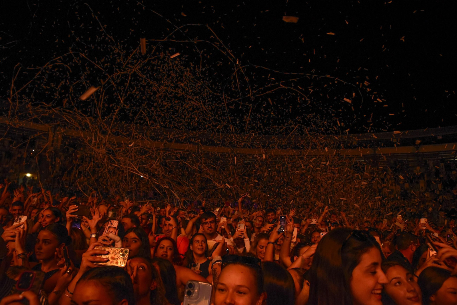 Fotos del concierto de Juan Magán en La Línea