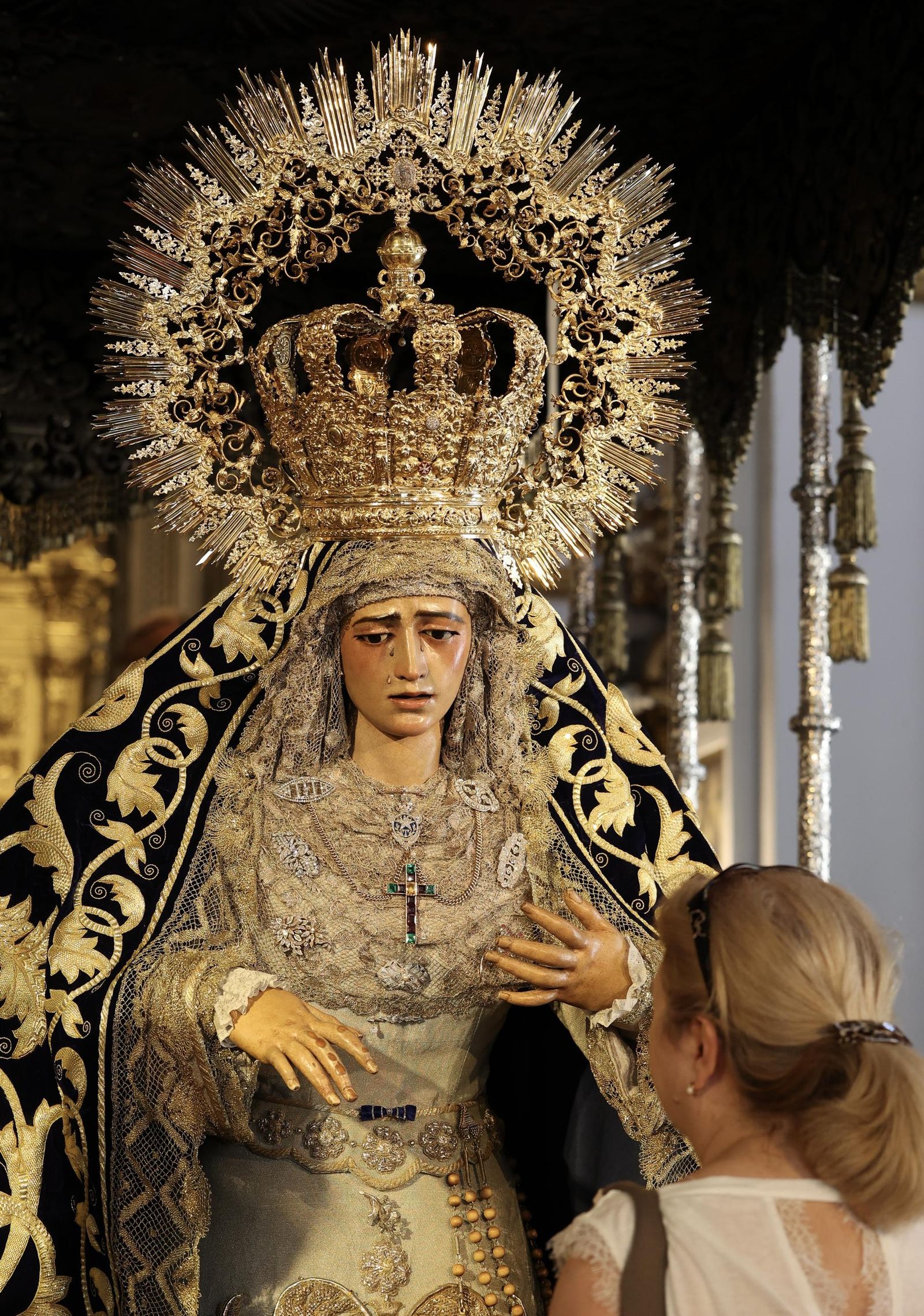 Besamanos de la Virgen de la Amargura