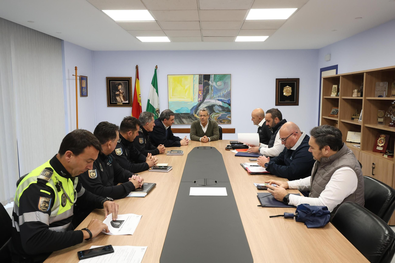 El encuentro mantenido entre el Ayuntamiento y Taxisol.