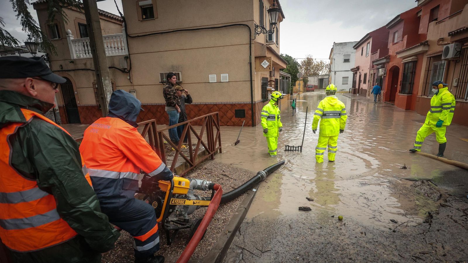 Imágenes del paso de la Dana, inundaciones, destrozos y caos por todo Jerez