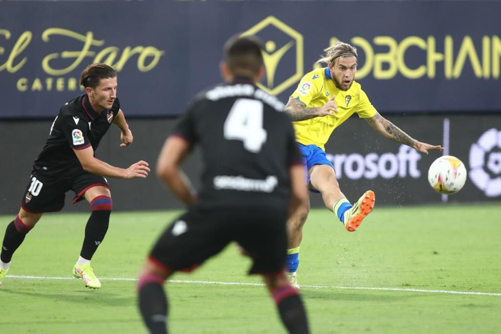 Las imágenes del Cádiz-Levante.