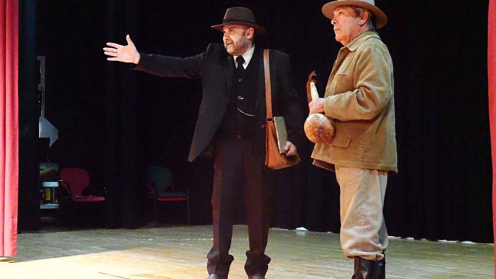 Recreación de la llegada a Tharsis de Deligny -representado por el actor de la izquierda-