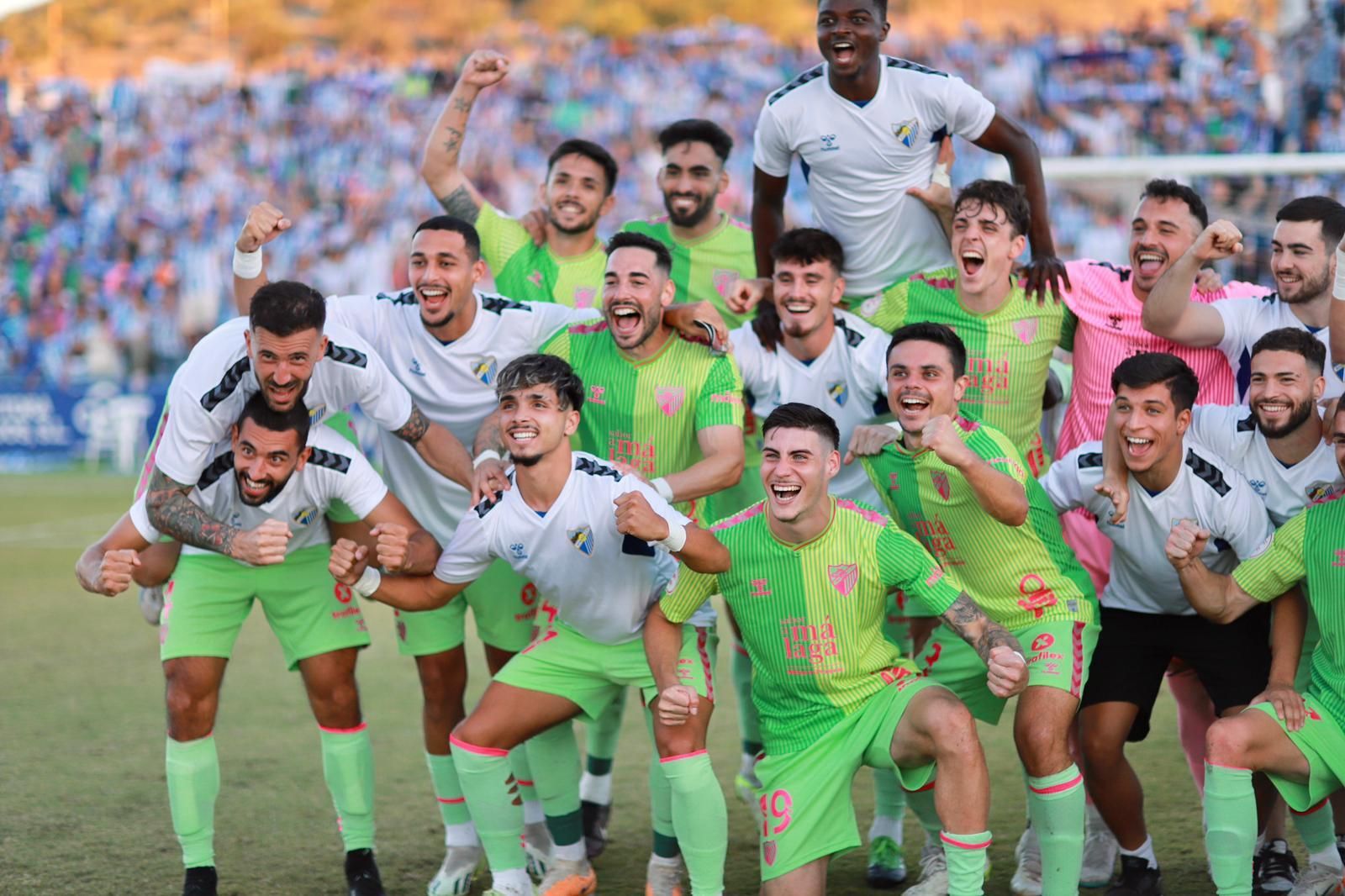 Así celebró el Málaga CF el triunfo en Linares