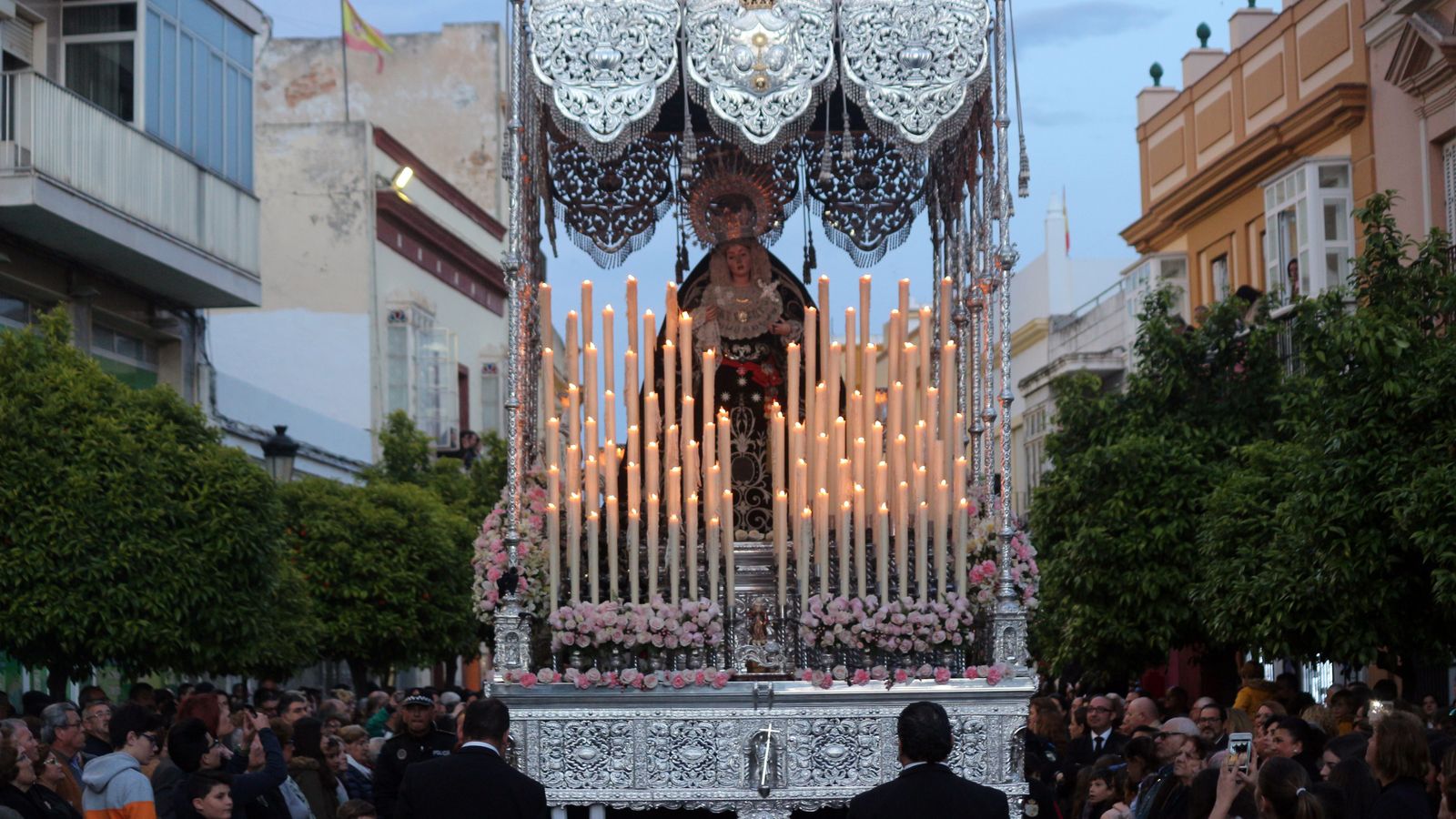 Virgen de la Soledad en carrera oficial