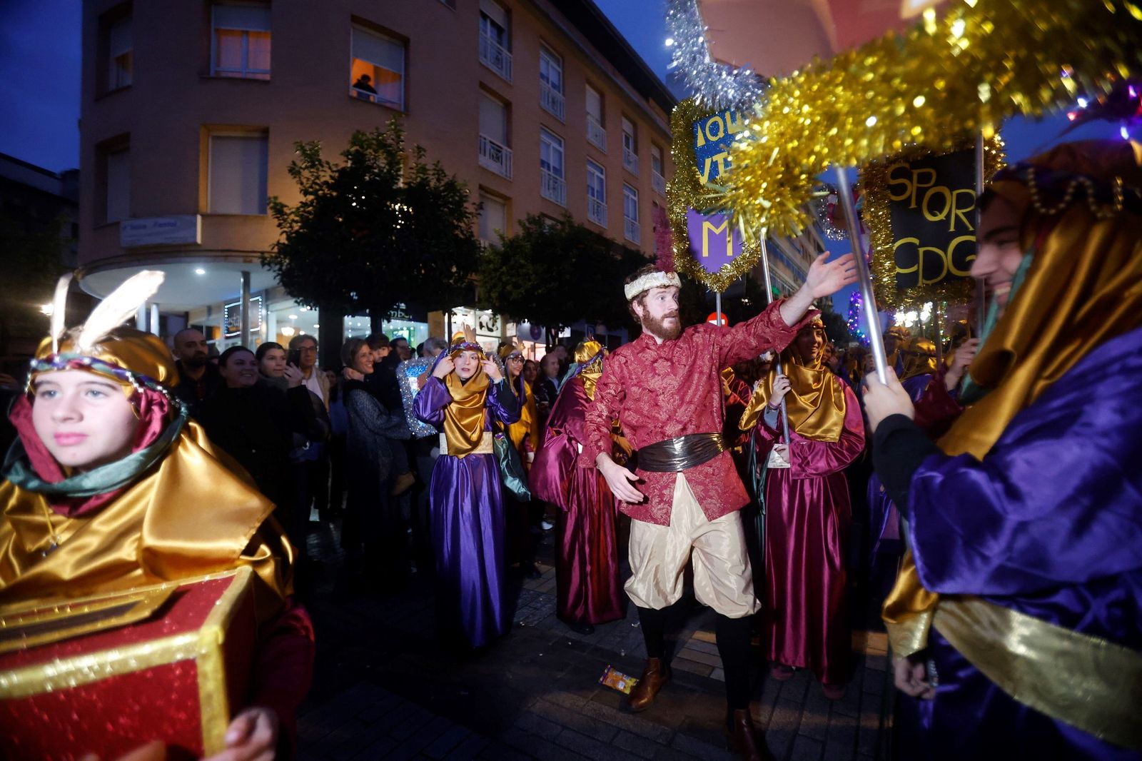 El Cartero Real llena de ilusión el Centro de Córdoba, en imágenes