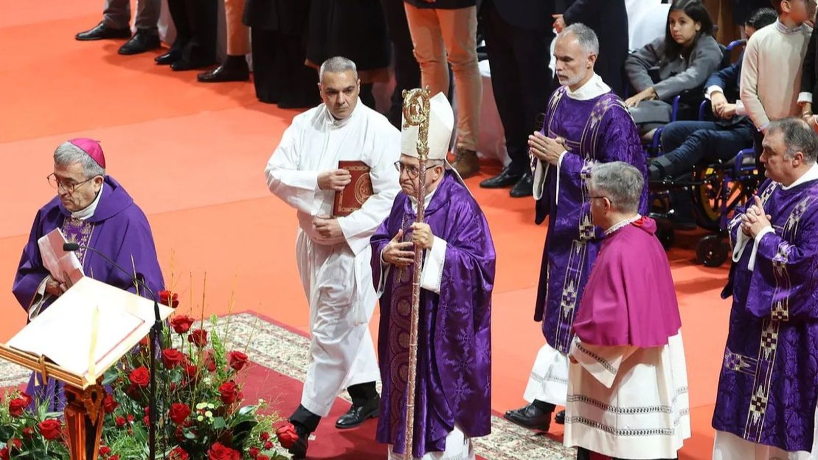 El Obispo Santiago Gómez Sierra durante la Misa Funeral por las víctimas de Adamuz en Huelva.