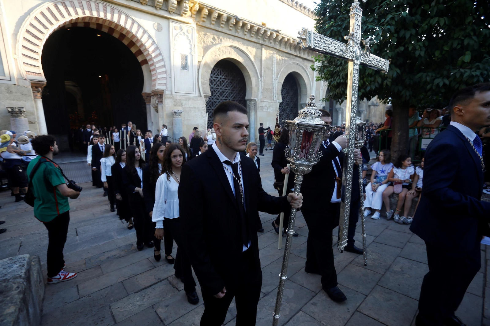 Las mejores fotos de los traslados de regreso de las hermandades tras el Magno Vía Crucis de Córdoba