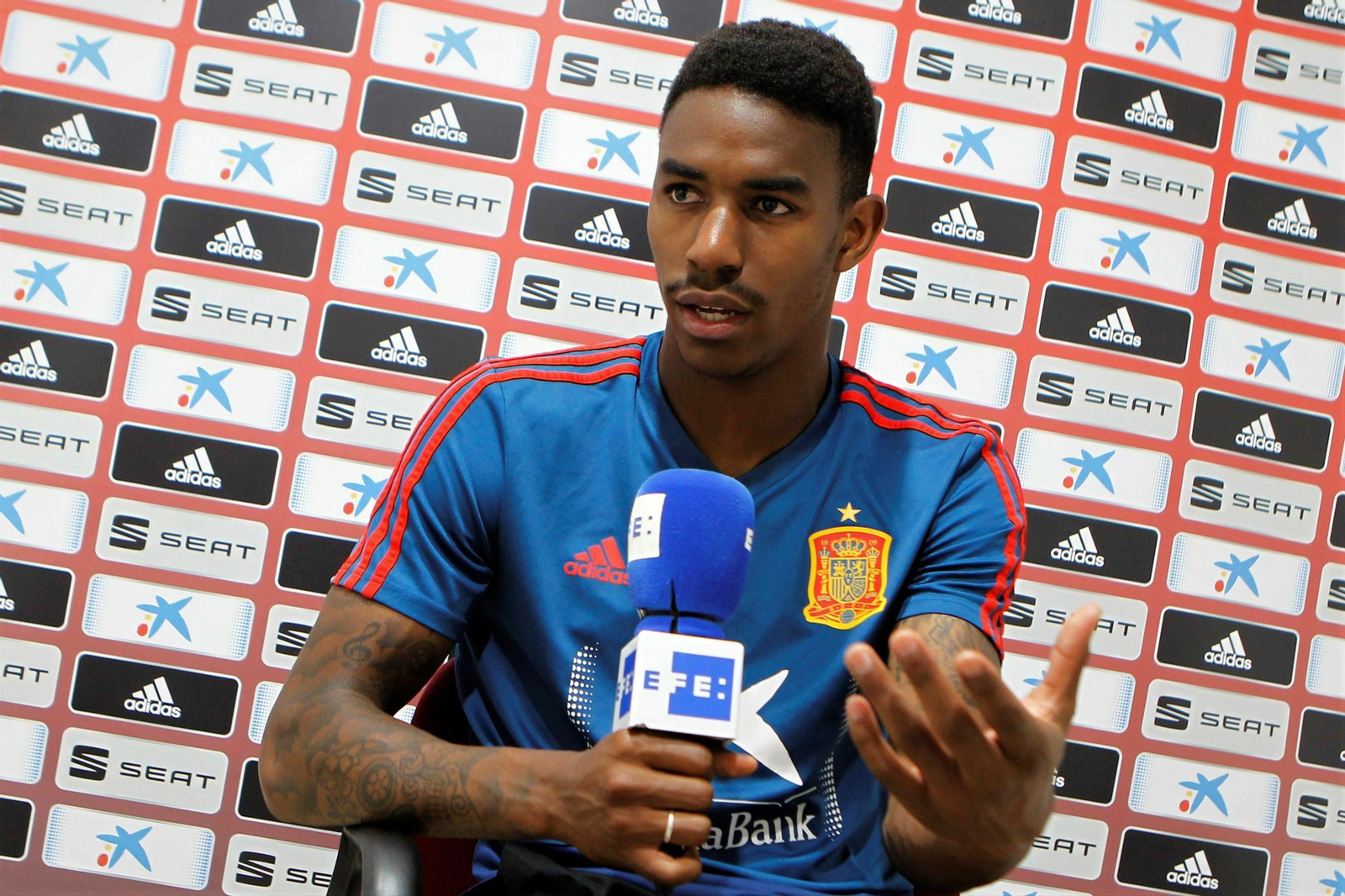 Júnior posa en una entrevista en Las Rozas.