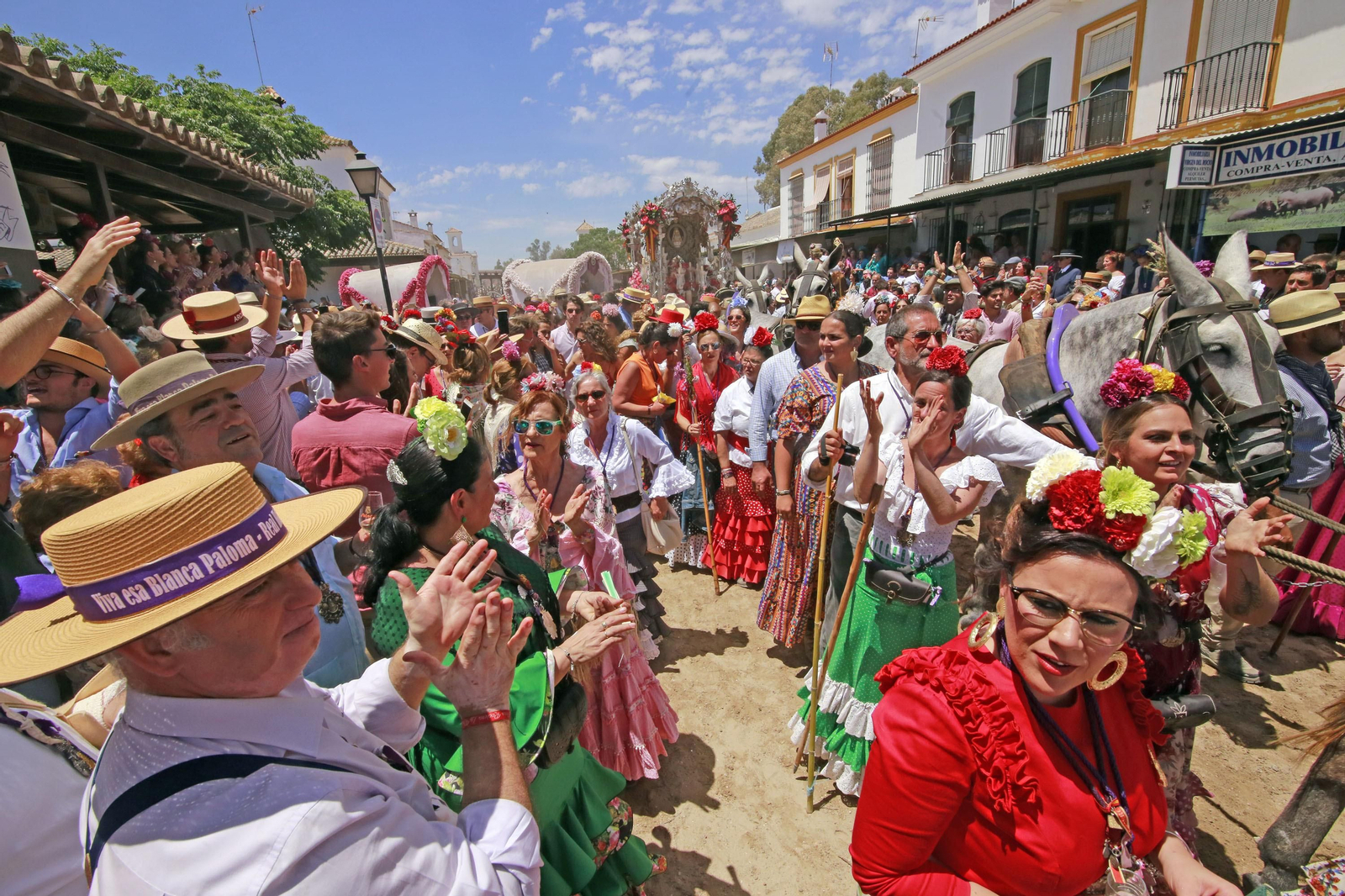 Sábado de emociones en la Aldea de El Rocío