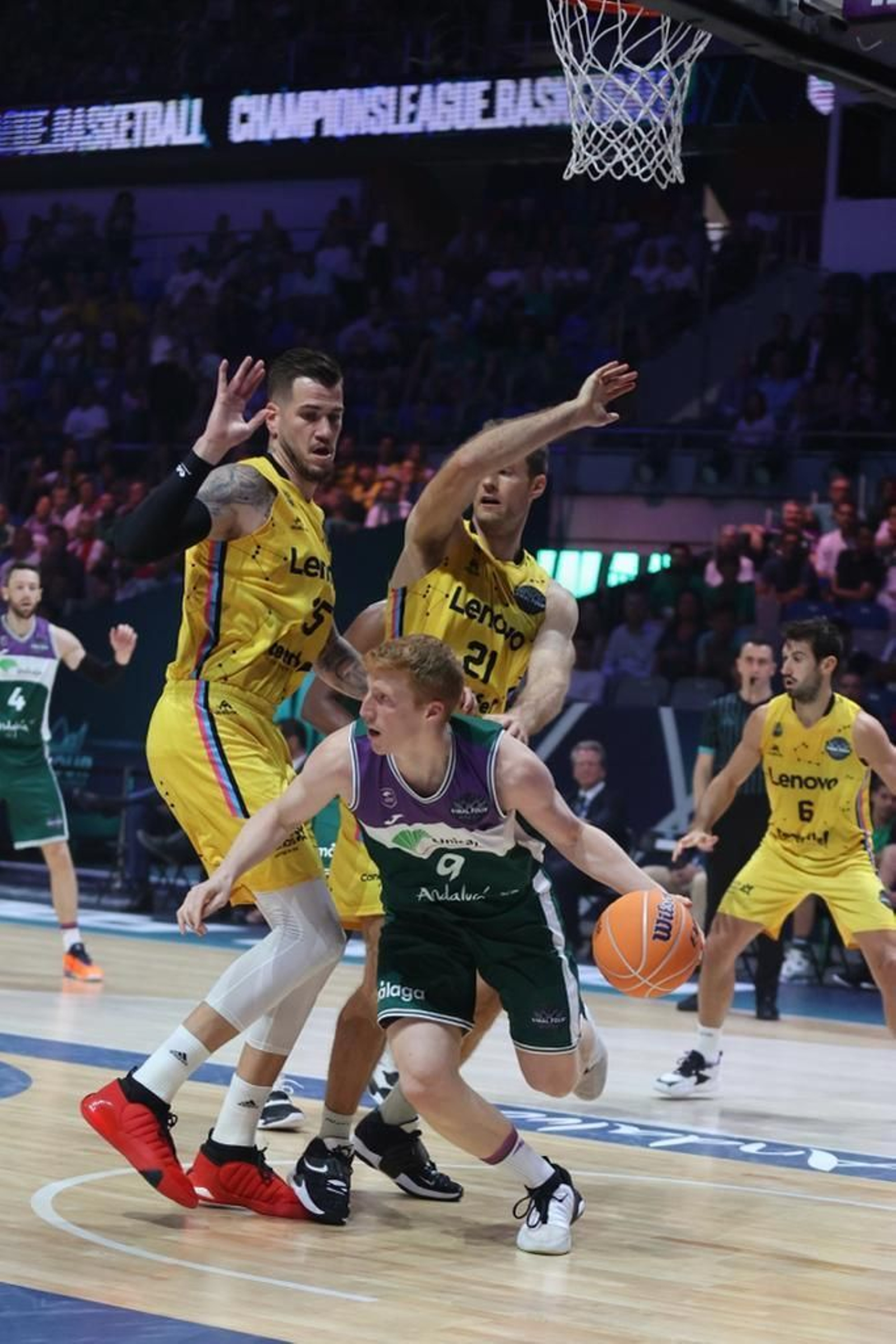 El Unicaja - Lenovo Tenerife, en fotos