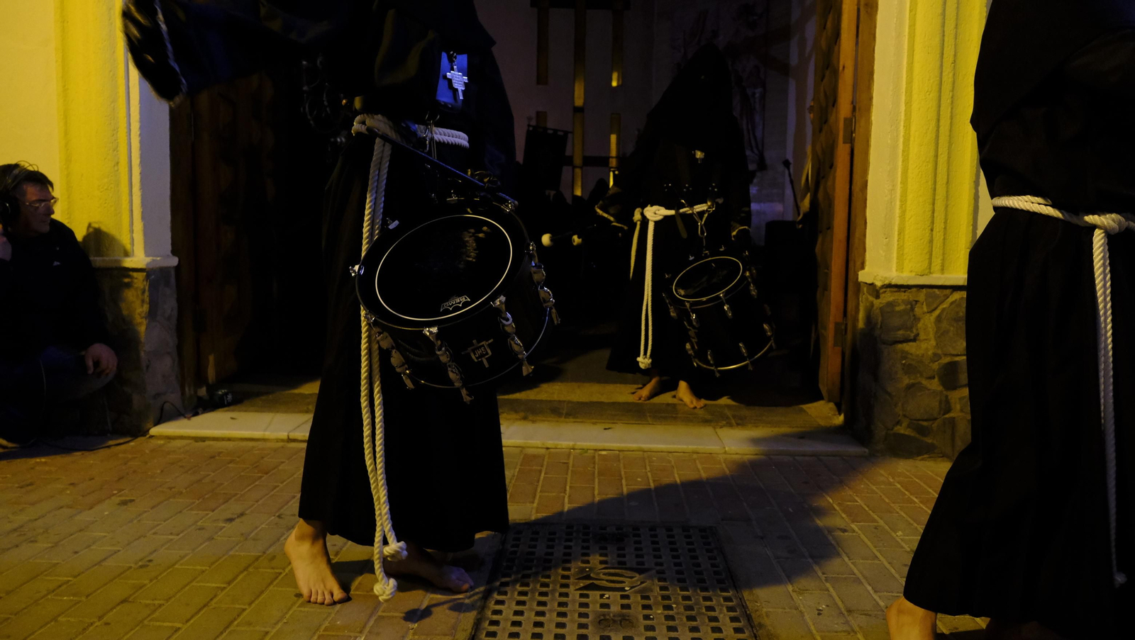 Las mejores imágenes de la Procesión del Perdón, en la noche del Martes Santo en Almería
