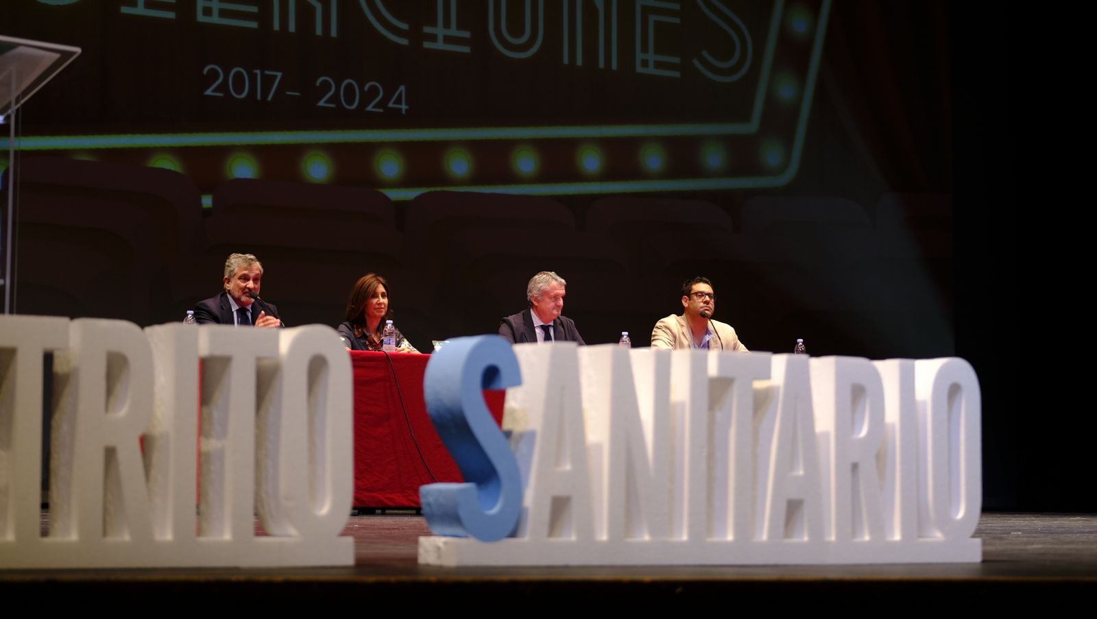 Imágenes del acto de jubilación de los profesionales del Distrito Sanitario Almería