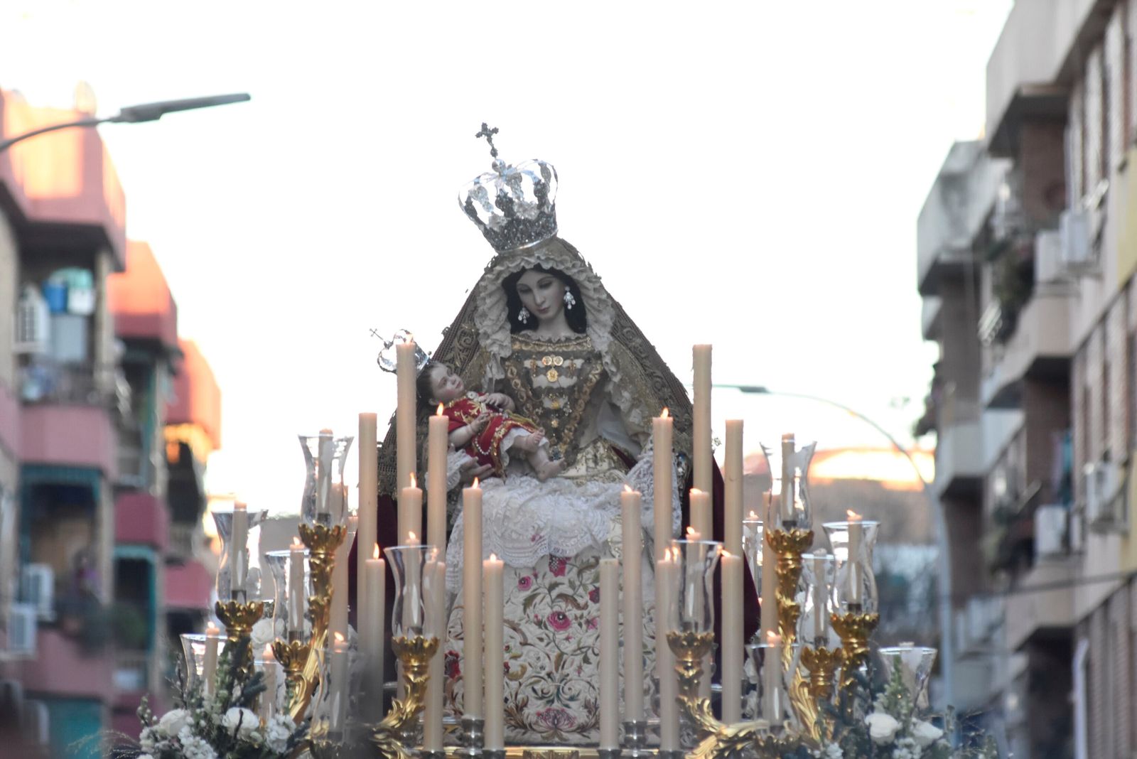 La procesión de la Virgen de Belén, en imágenes