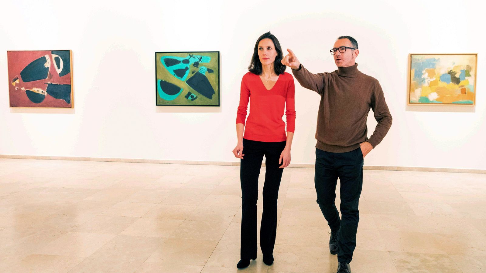 La directora del Museo de Arte de Segovia, Ana Doldán, y el director del Centro Guerrero, Francisco Baena, ayer en la exposición.