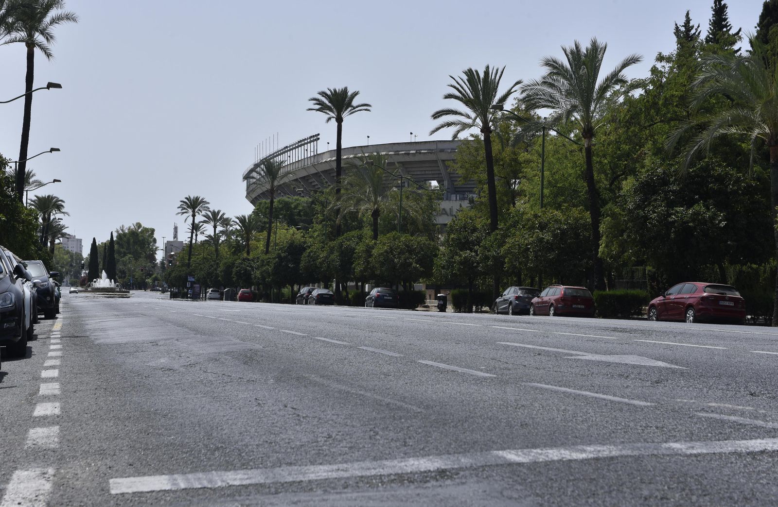 Vista de la avenida de la Palmera con la Glorieta Plus Altra al fondo.