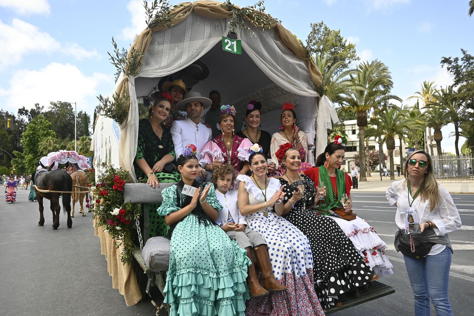 Todos los rocieros de la comitiva de la Hermandad de Huelva, en imágenes