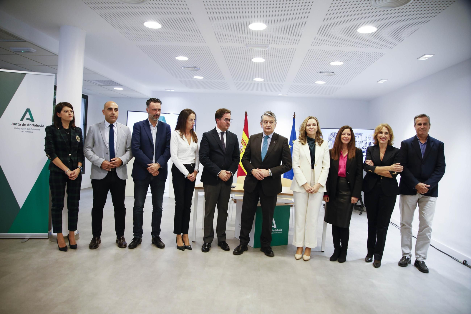 El consejero Antonio Sanz y el alcalde ejidense Francisco Góngora, firman un convenio para la creación de un Centro de Emprendimiento Digital, en imágenes