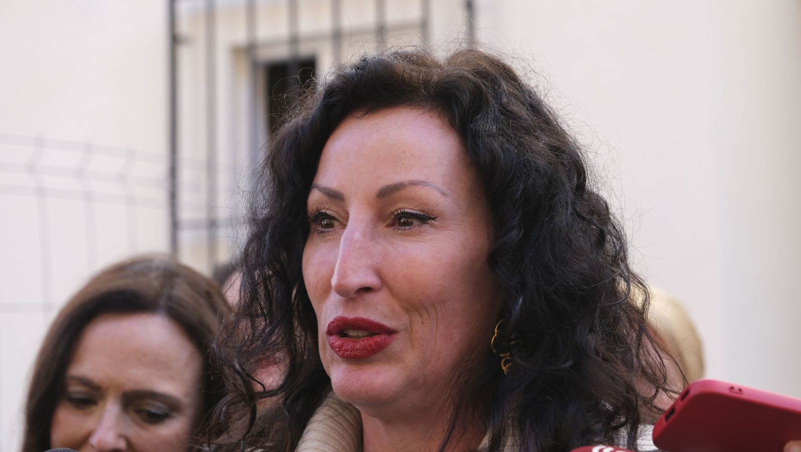 La rehabilitación de los edificios del barrio de los pintores en Almería avanza a buen ritmo, en imágenes