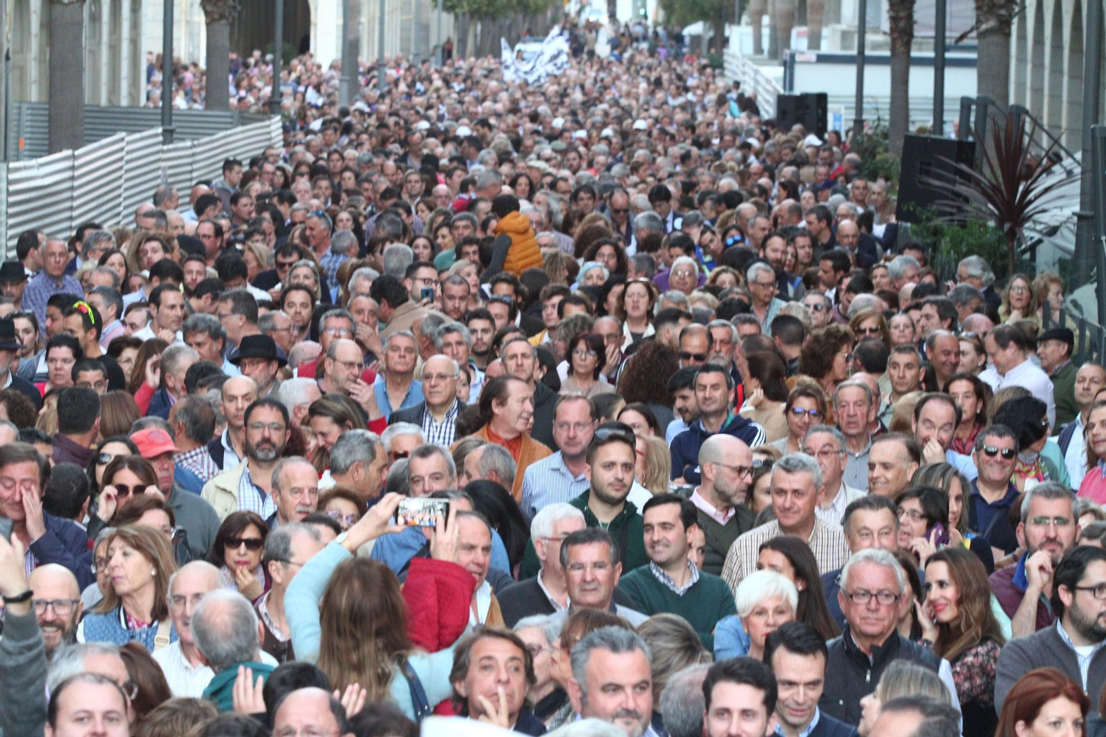 Huelva Se Mueve, imágenes de la manifestación del 15-M