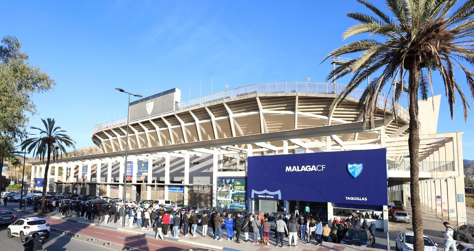 Las fotos de las colas para el Recreativo Granada-Málaga Las fotos de las colas para el Recreativo Granada-Málaga