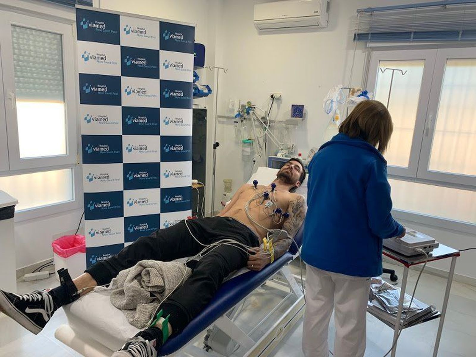 Rennella, en mitad del reconocimiento médico al que se ha sometido hoy.