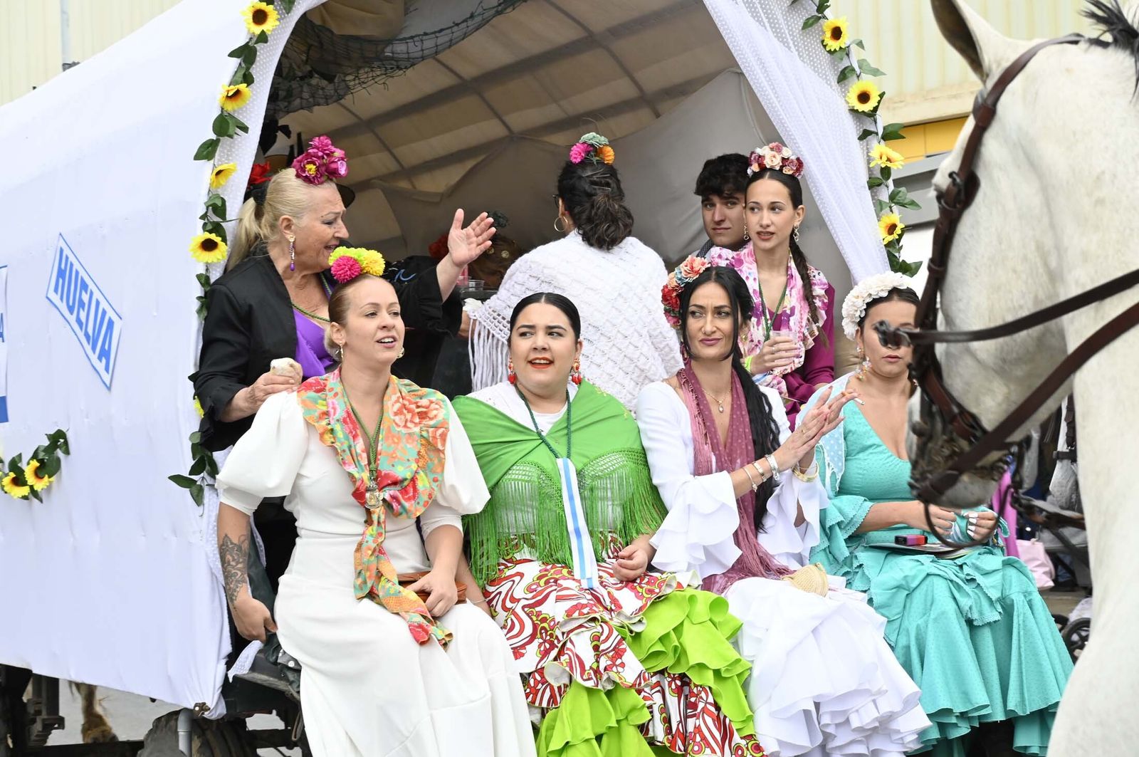 Imágenes de los carros de la Hermandad del Rocío de Huelva