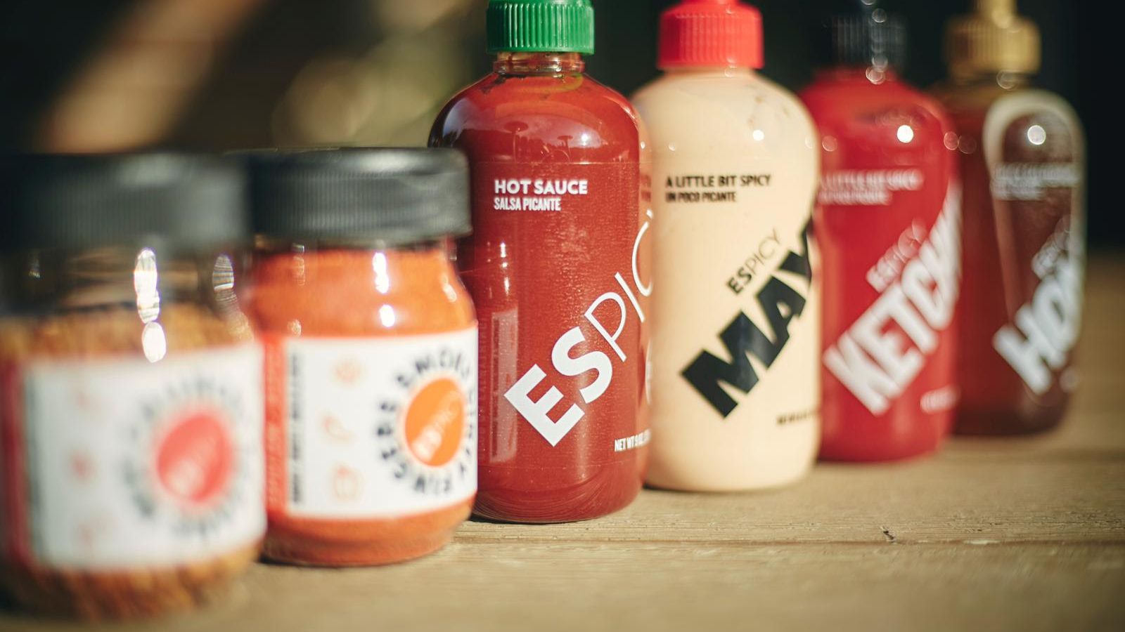 Diversidad de salsas picantes.