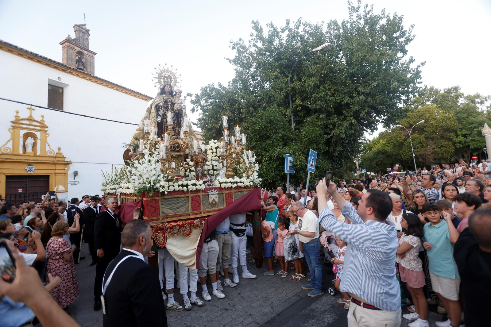 La procesión de la Virgen del Carmen de Puerta Nueva, en imágenes