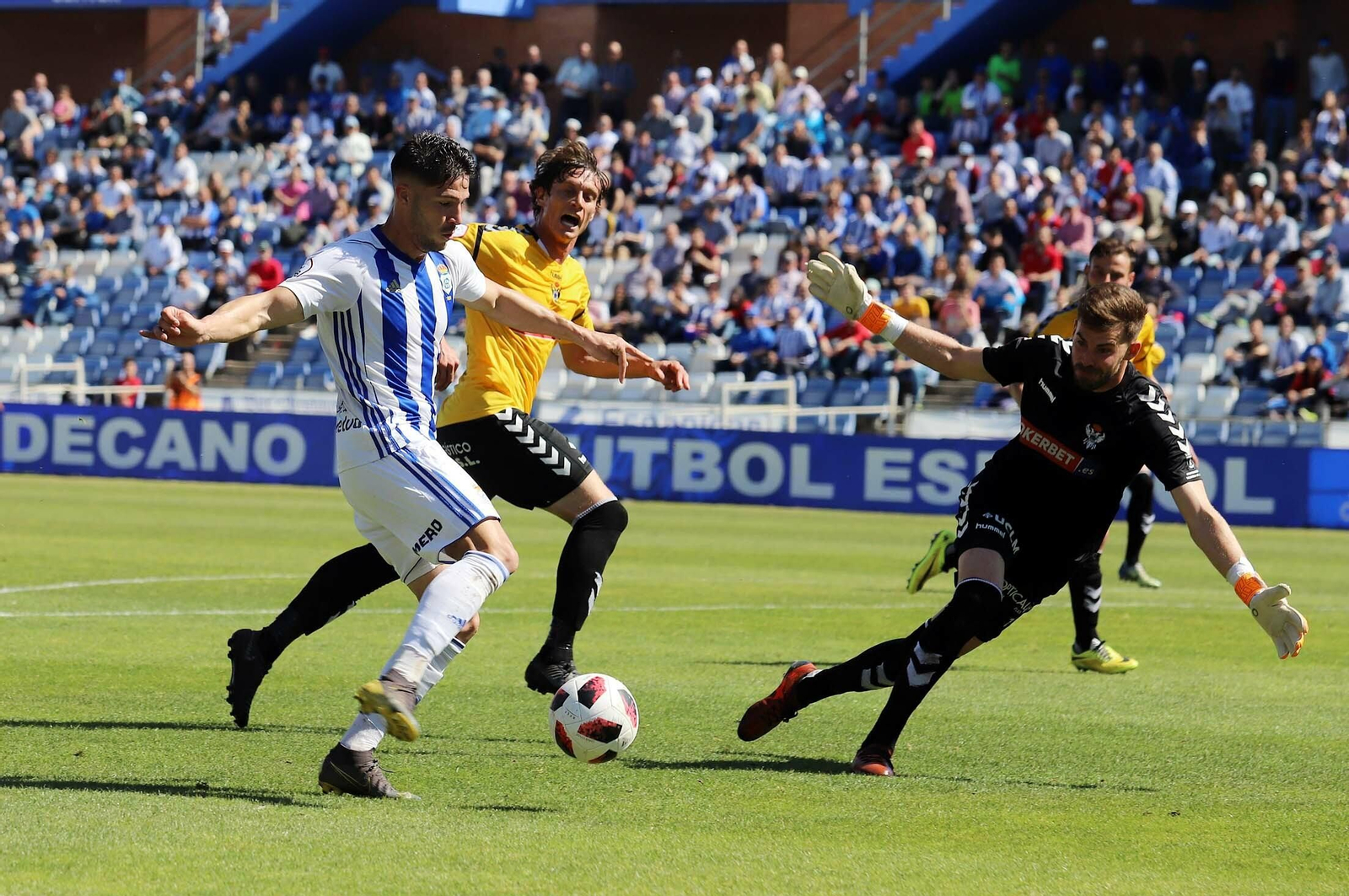 Una acción del Recreativo - Talavera.