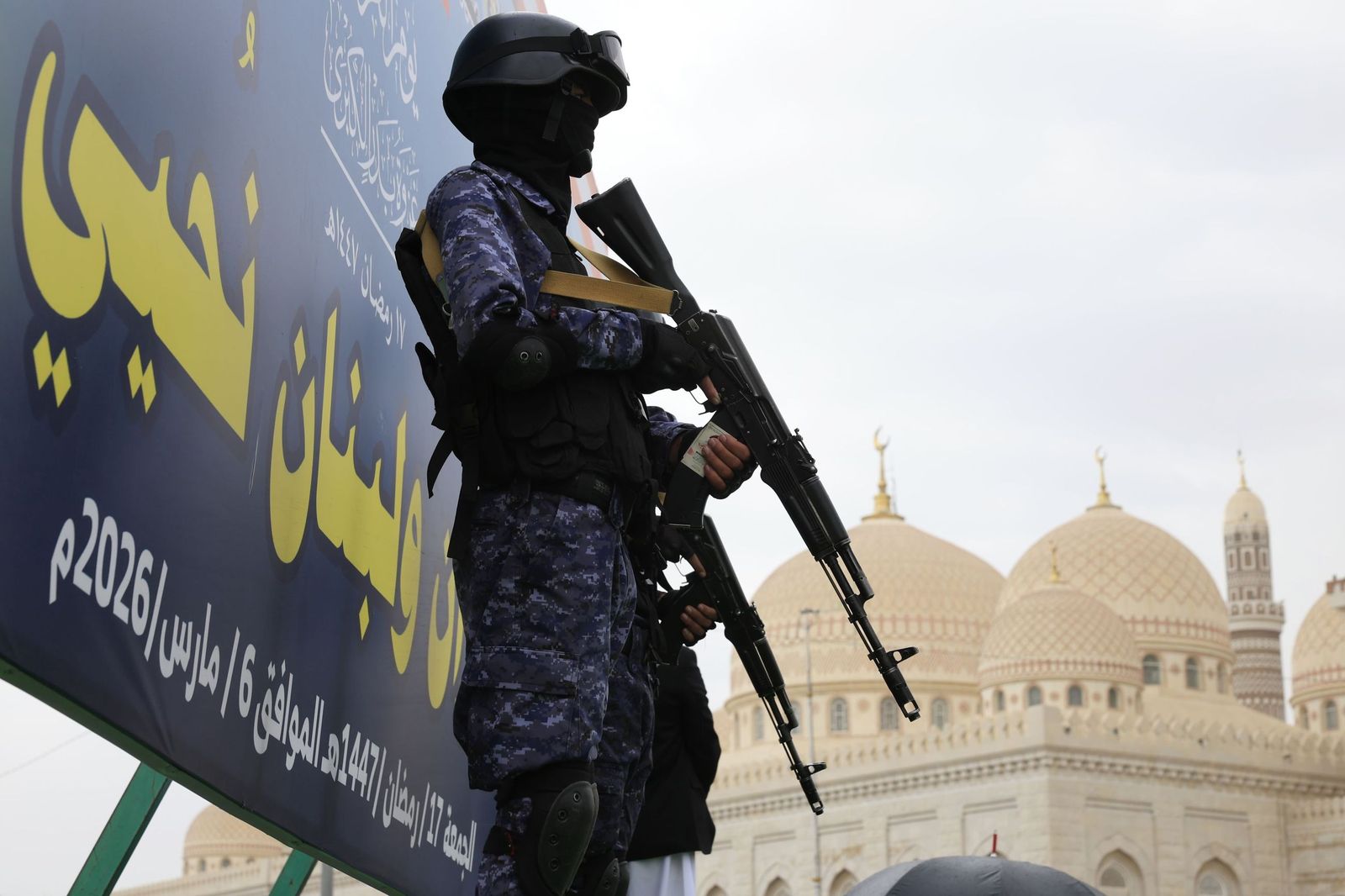 Galería Gráfica: Otra jornada de misiles, fuego, humo y militarización en Oriente Medio