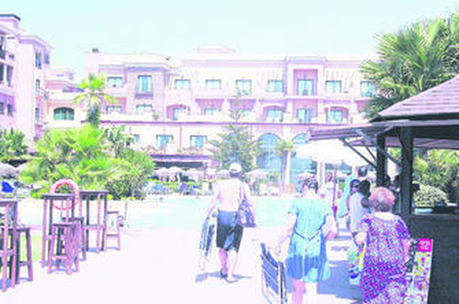 Un grupo de turistas en un hotel de Punta Umbría.