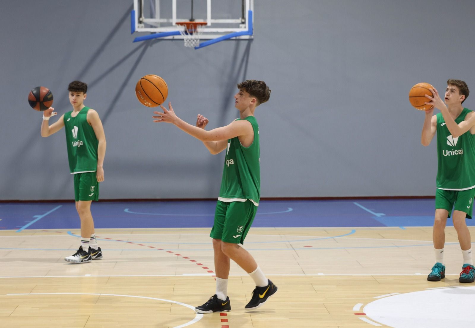 Ilusión, sonrisas y nervios en el Unicaja antes de la Minicopa