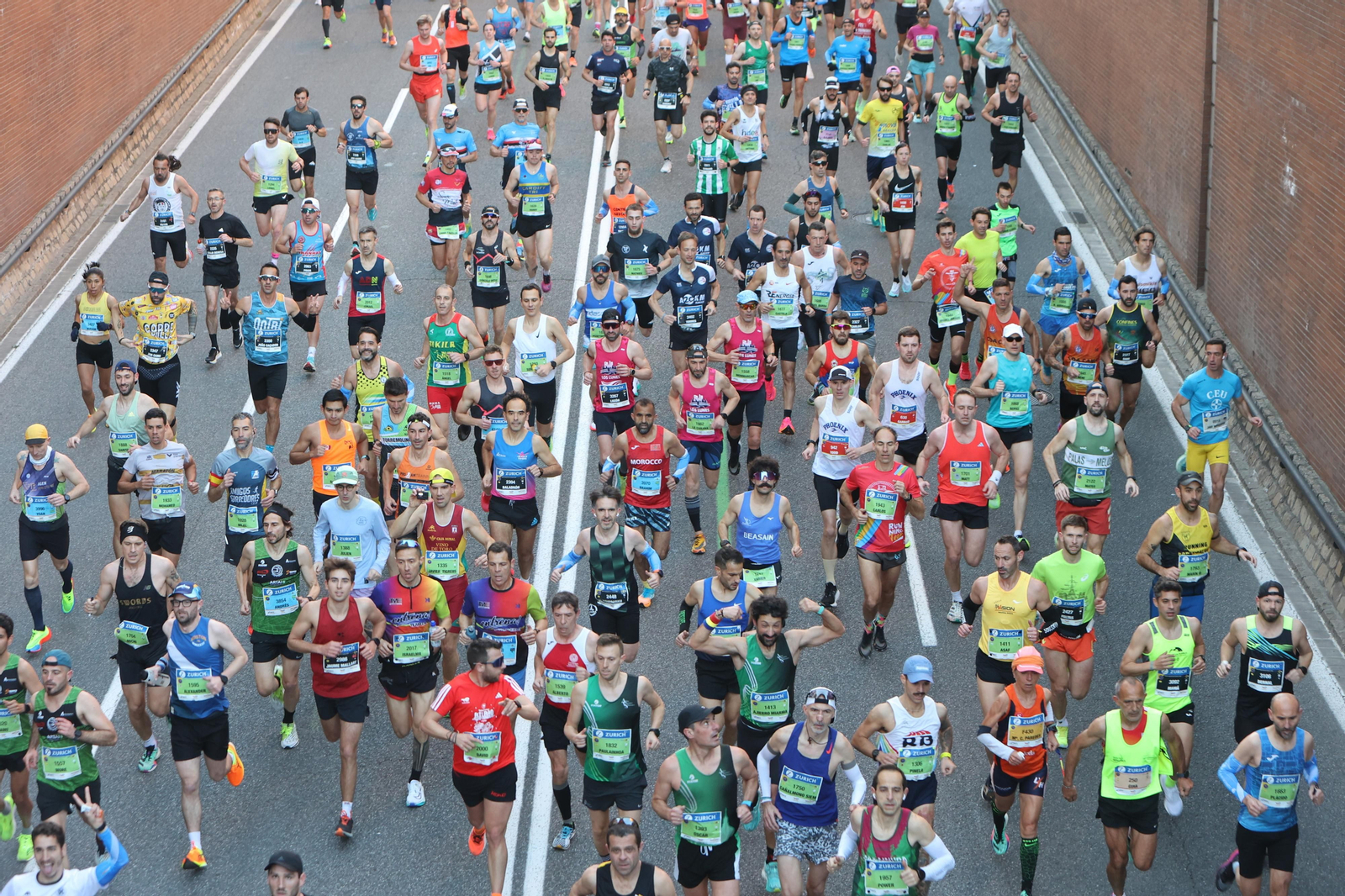 Búscate en la Zurich maratón de Sevilla
