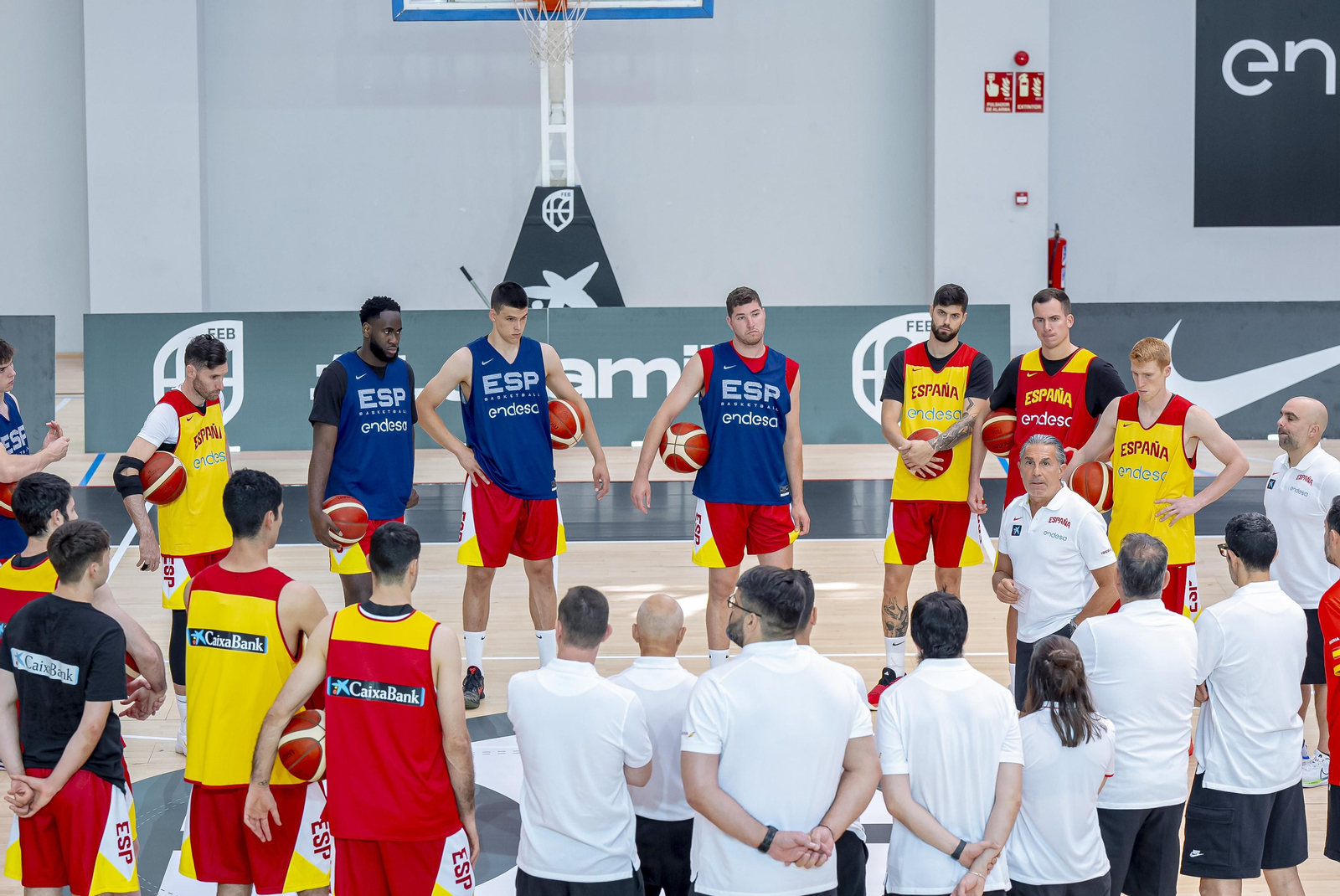 España vuelve a trabajar en Madrid con Alberto Díaz y Yankuba Sima España vuelve a trabajar en Madrid con Alberto Díaz y Yankuba Sima