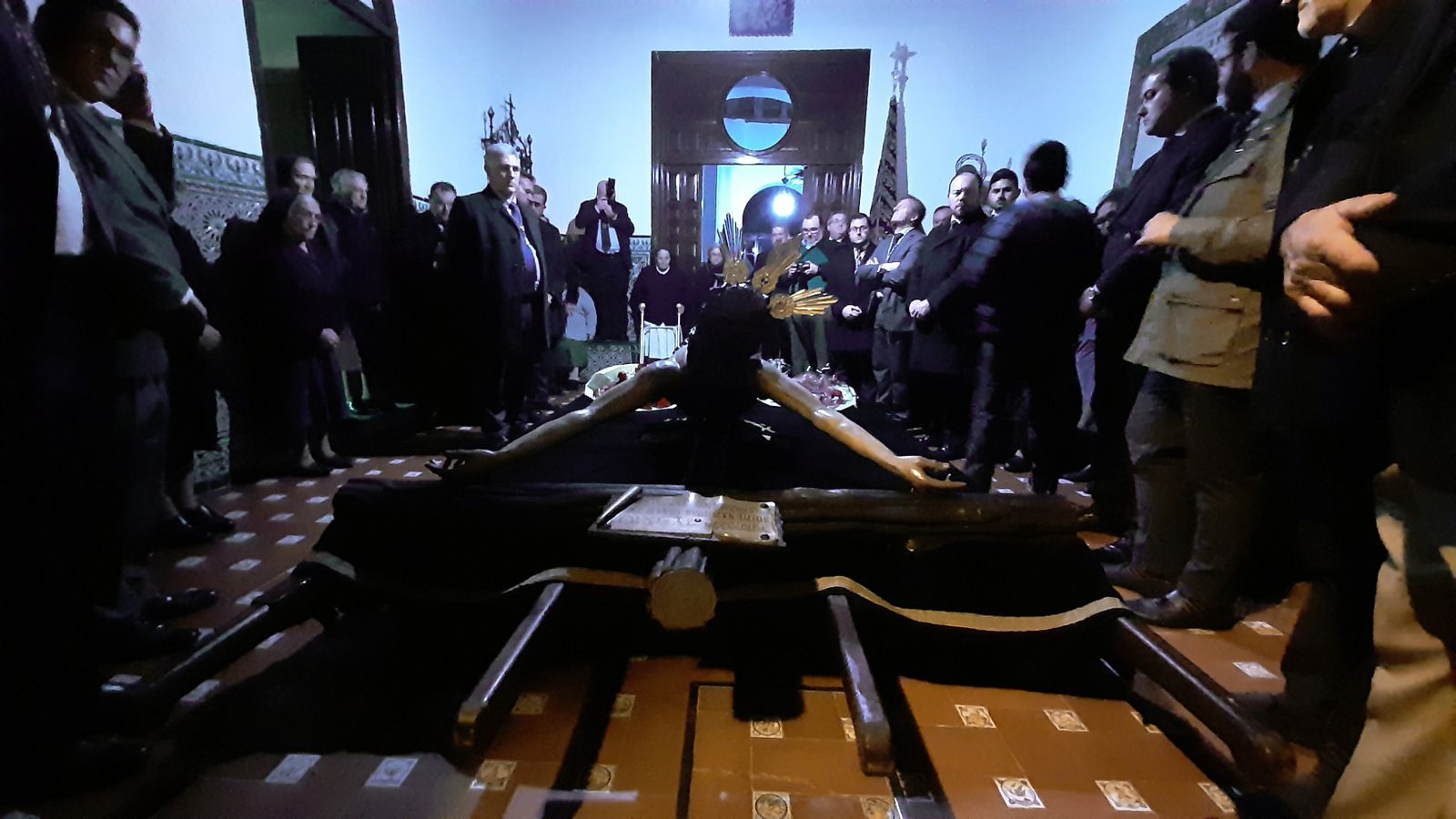 Via crucis del Cristo de la Buena Muerte de la hermandad de la Hiniesta