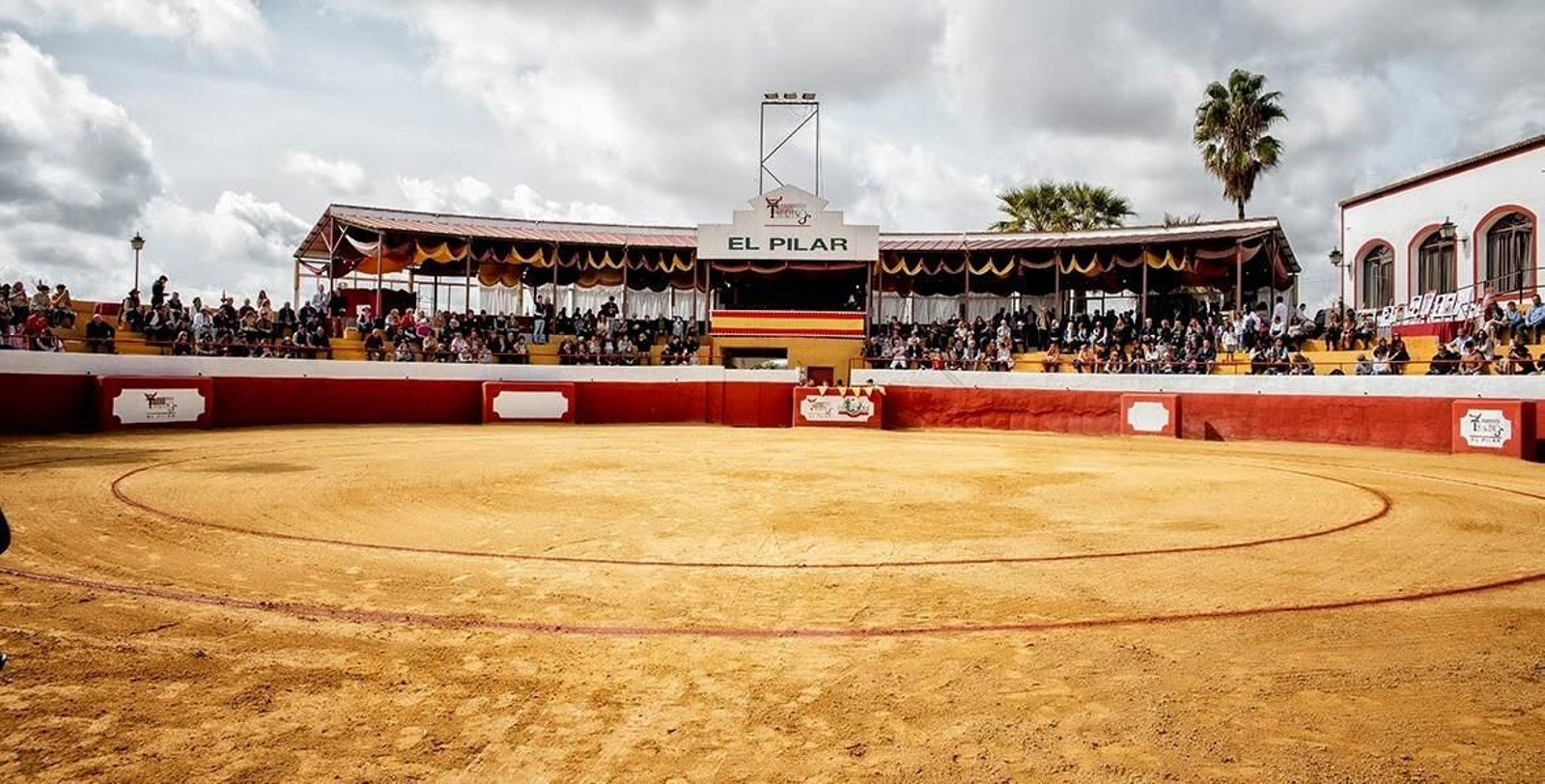 Jardines taurinos de El Pilar.
