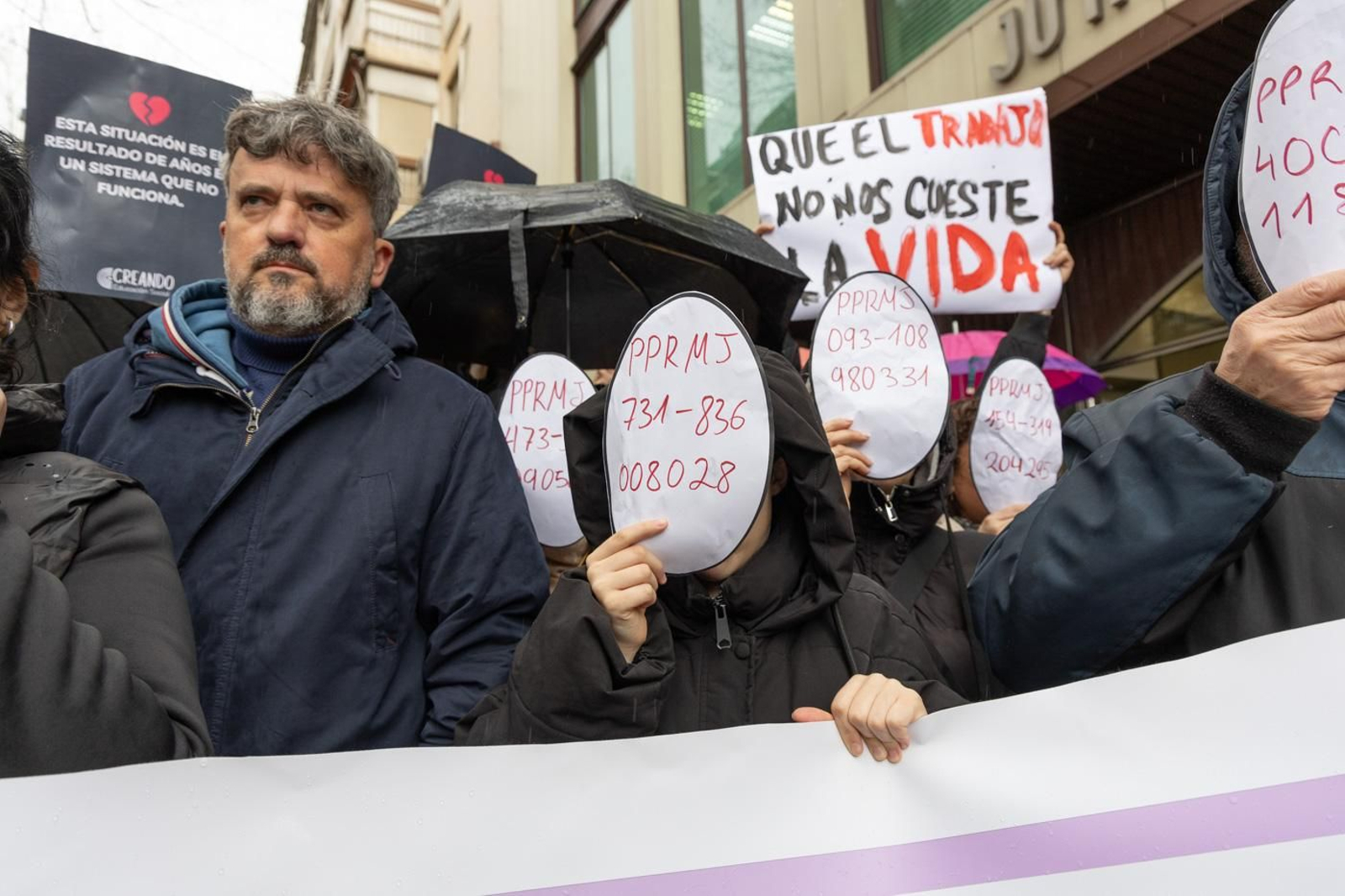 Concentración por la desprecarización del sector de protección y reforma de menores y minuto de silencio por la trabajadora social asesinada