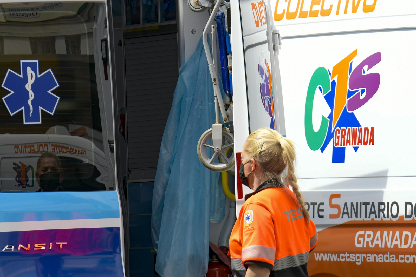 Granada llega al fin de semana con un nuevo descenso de hospitalizaciones y casos activos